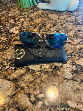 Ray-Ban Women’s Aviator Sunglasses - Gold Frame with Blue Lenses